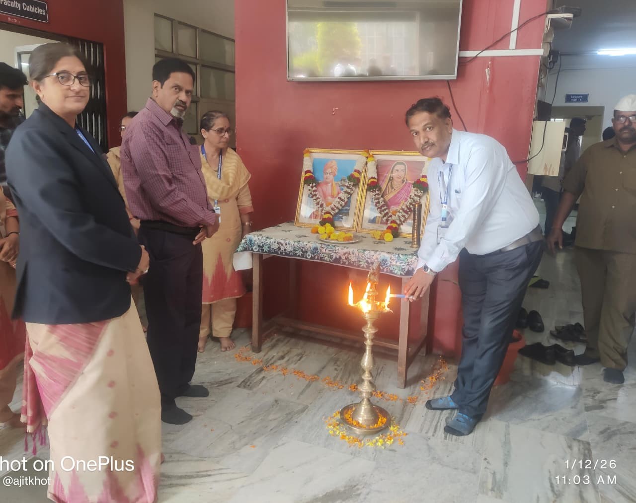 Tributes to Rajmata Jijau and Swamy Vivekanand