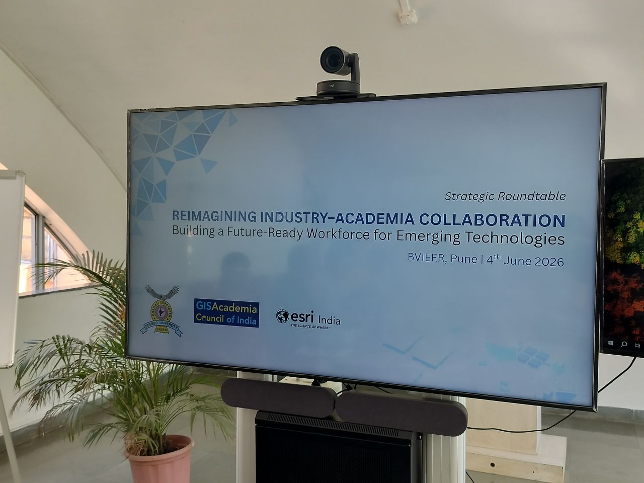 Roundtable on “Reimagining Industry–Academia Collaboration for Emerging Technologies” Highlights the Need for Transdisciplinary Education