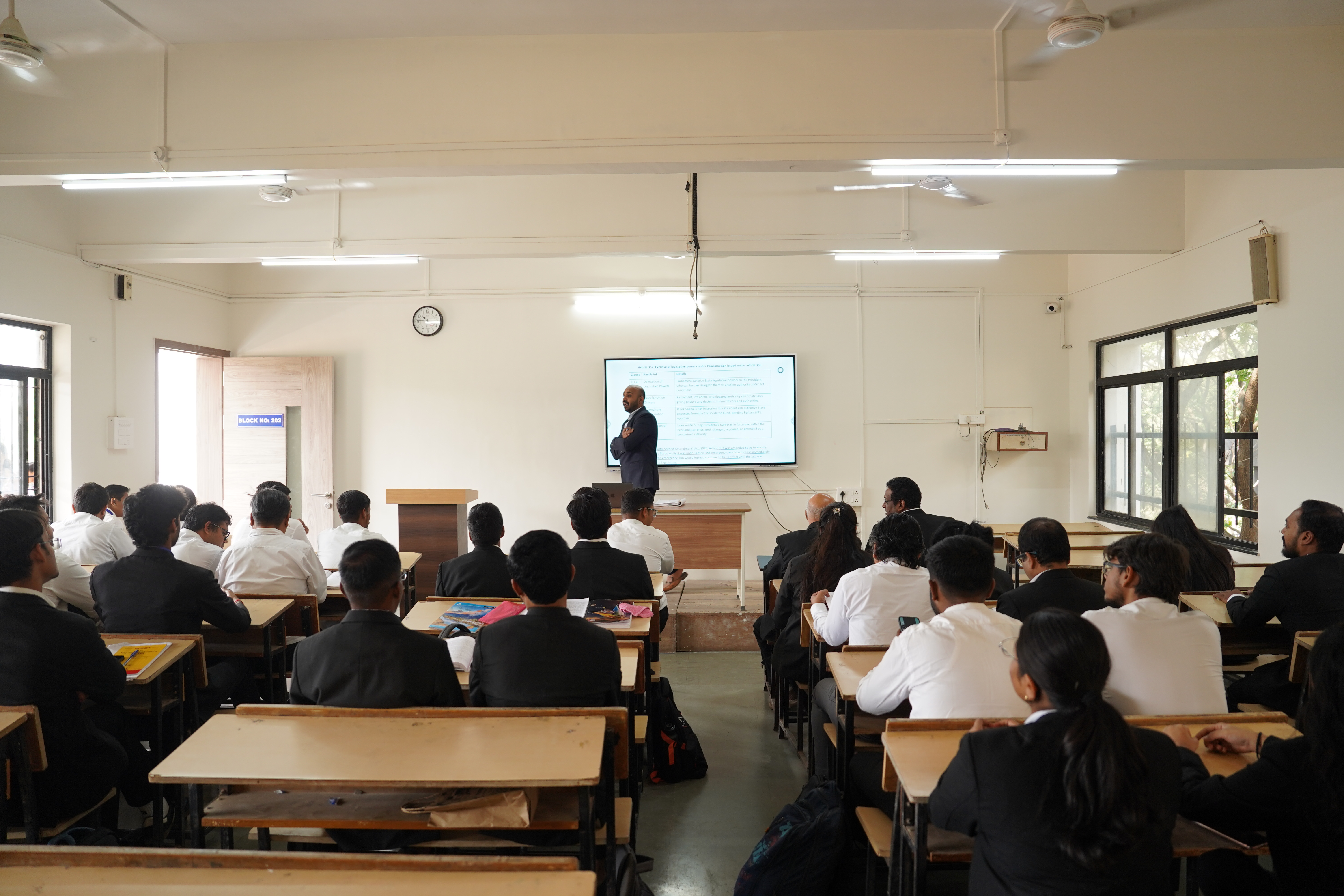 classroom_law