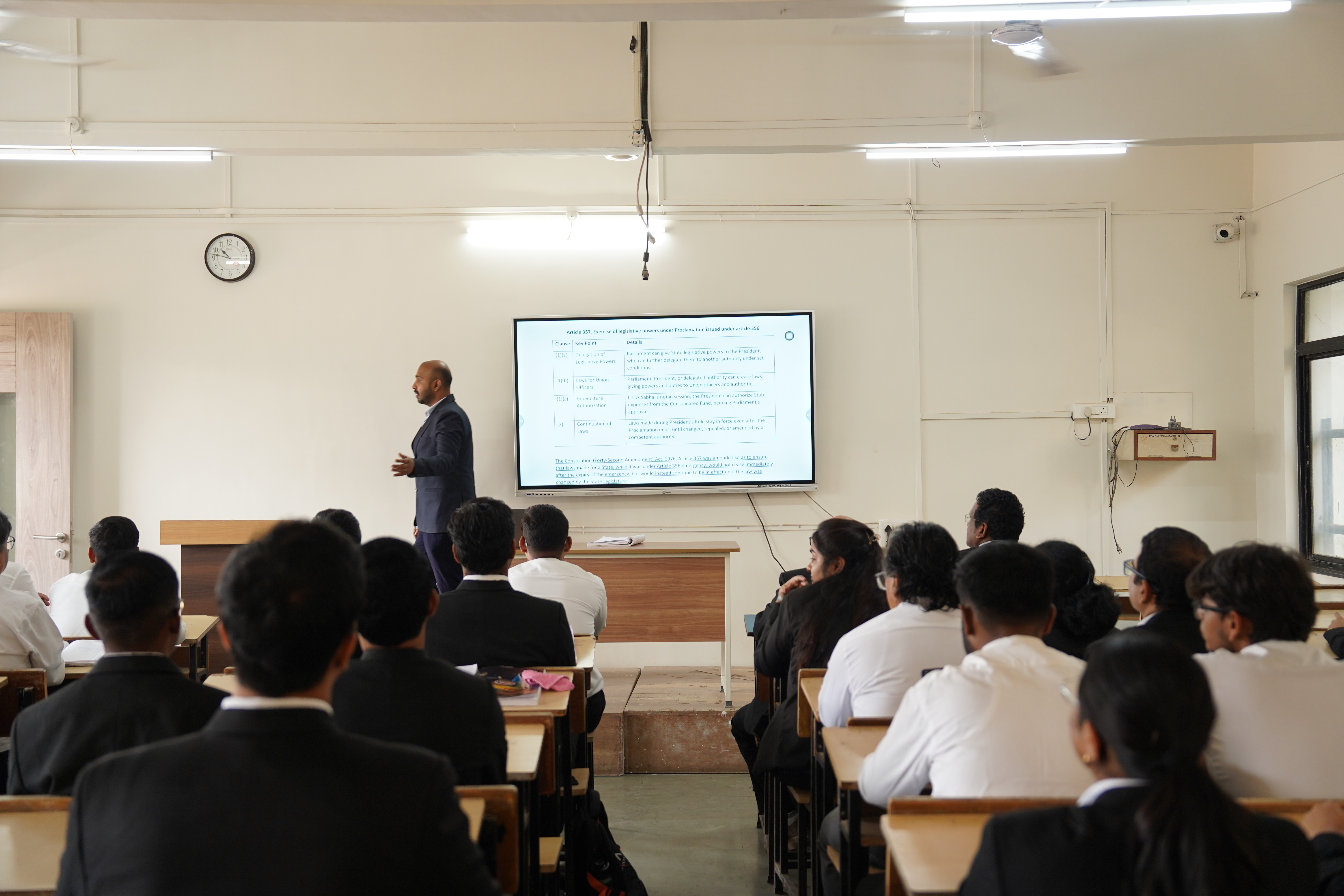 classroom_law